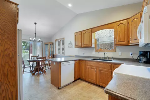2225 W Cortland Dr, Appleton, WI 54914 photo 10