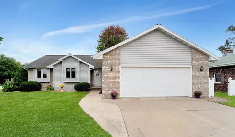 2225 W Cortland Dr, Appleton, WI 54914