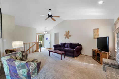2225 W Cortland Dr, Appleton, WI 54914 photo 4