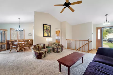 2225 W Cortland Dr, Appleton, WI 54914 photo 5