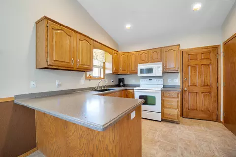 2225 W Cortland Dr, Appleton, WI 54914 photo 8