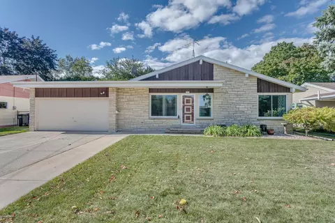 1911 Fabry St, Oshkosh, WI 54902