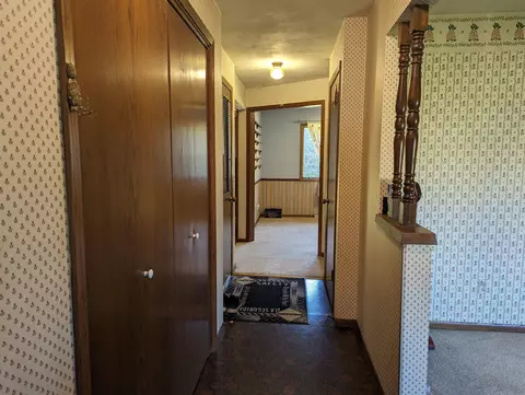 2308 W Jonathon Dr, Appleton, WI 54914 photo 2
