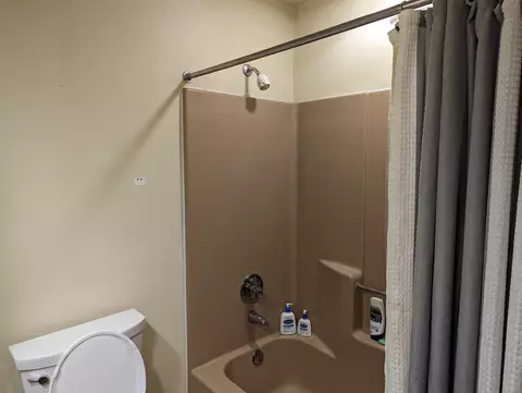 2308 W Jonathon Dr, Appleton, WI 54914 photo 8