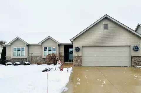 53 Penbrook Cir, Appleton, WI 54913