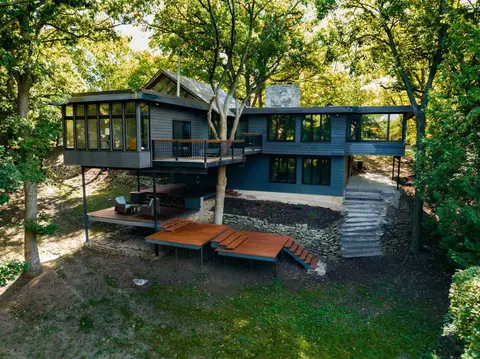 3059 Bayview Dr, Green Bay, WI 54311