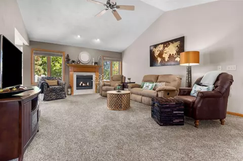 1868 Sunrise Ln, Appleton, WI 54913 photo 5