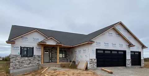 1872 Lost Trl, Suamico, WI 54173