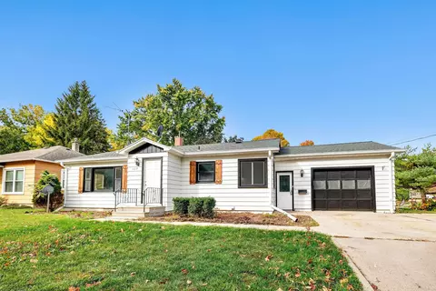 109 S Oak Ave, Gillett, WI 54124