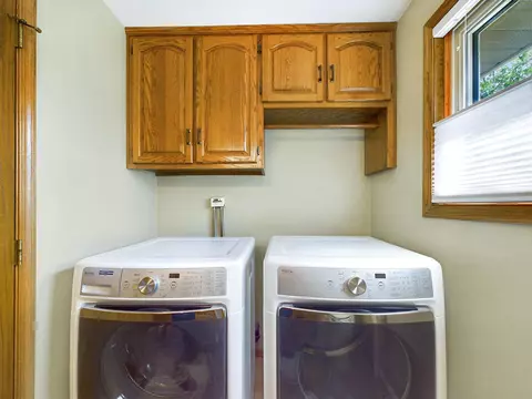 2245 W Roselawn Dr, Appleton, WI 54914 photo 8