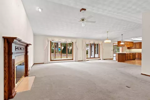 3413 N Mariah Ln, Appleton, WI 54911 photo 5