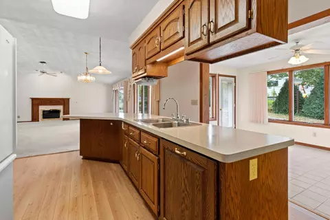3413 N Mariah Ln, Appleton, WI 54911 photo 9