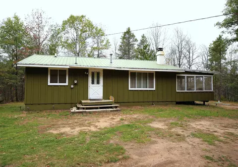 w11407 Halhweg Road, Athelstane, WI 54104