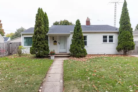 1700 W Packard St, Appleton, WI 54914