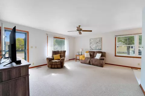 1910 E College Ave, Appleton, WI 54915 photo 3