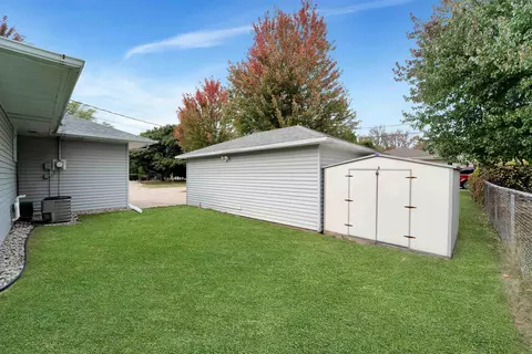 1910 E College Ave, Appleton, WI 54915 photo 25