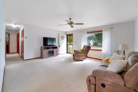 1910 E College Ave, Appleton, WI 54915 photo 4