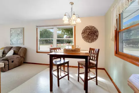 1910 E College Ave, Appleton, WI 54915 photo 6