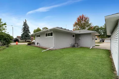 1910 E College Ave, Appleton, WI 54915 photo 26