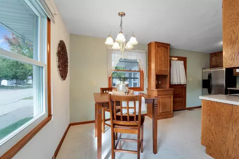 1910 E College Ave, Appleton, WI 54915 photo 5