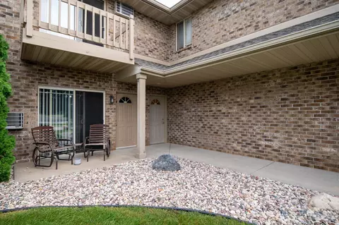 3331 N Casaloma Dr #17, Appleton, WI 54913