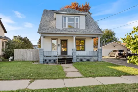 621 2nd St, Menasha, WI 54952