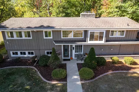 7 S Meadows Dr, Appleton, WI 54915 photo 5