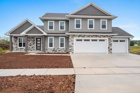 3763 Lyla May Ct, De Pere, WI 54115