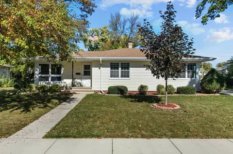 404 E 18th St, Kaukauna, WI 54130