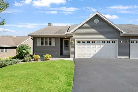 1516 Melissa Ln, New Holstein, WI 53061