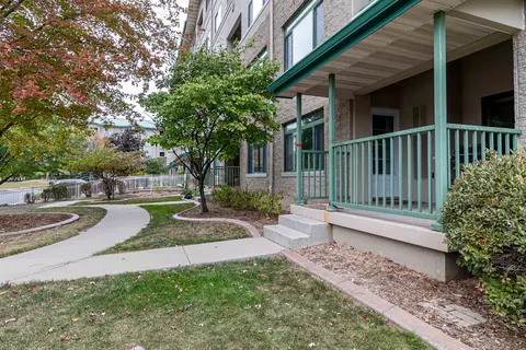 400 N Richmond St, Appleton, WI 54915 photo 2