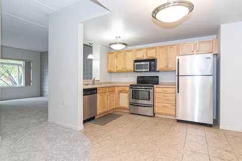 400 N Richmond St, Appleton, WI 54915 photo 5