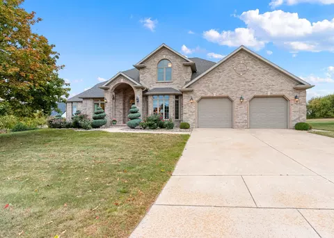 3317 Pebble Beach Ct, Green Bay, WI 54311