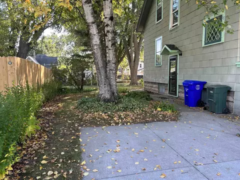 721 W Spring St, Appleton, WI 54914 photo 2