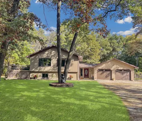 w2216 Jenny Lane, Marinette, WI 54143