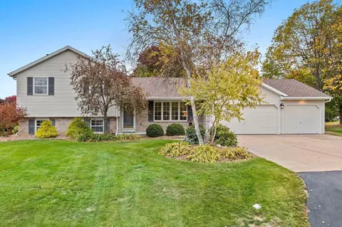 n1358 Fairwinds Drive, Greenville, WI 54942