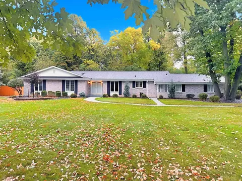 27 Meadowbrook Ct, Appleton, WI 54914 photo 2