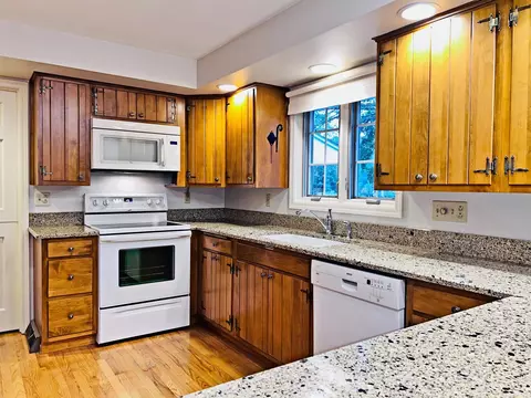 27 Meadowbrook Ct, Appleton, WI 54914 photo 6