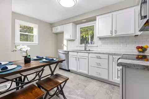 421 W Marquette St, Appleton, WI 54911 photo 5