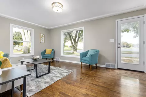421 W Marquette St, Appleton, WI 54911 photo 2