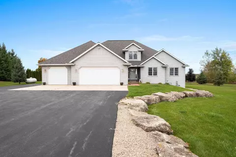 8992 Mulligan Way, Pound, WI 54161