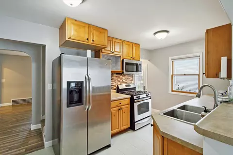 713 E Harrison St, Appleton, WI 54915 photo 6