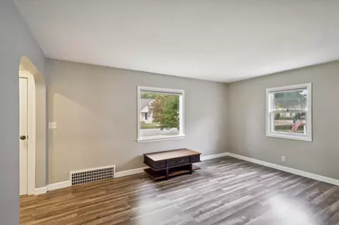 713 E Harrison St, Appleton, WI 54915 photo 5