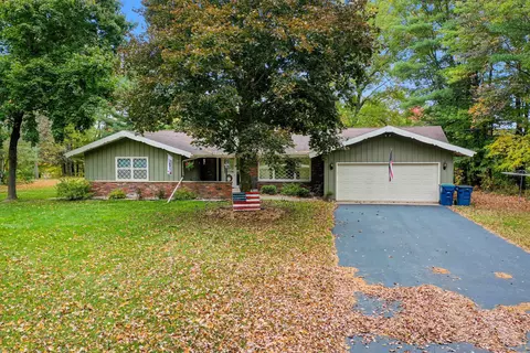n6192 Wolf River Road, Shawano, WI 54166