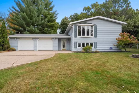 201 Alpine Dr, Shawano, WI 54166