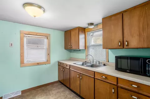 1709 N Helen St, Appleton, WI 54911 photo 5