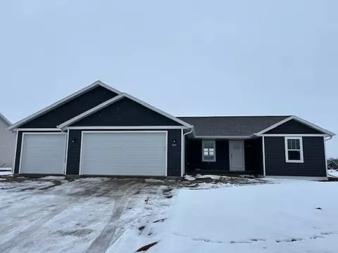 2011 Bear Paw Trl, Kaukauna, WI 54130