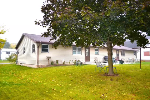 6770 Deuster St, Greenleaf, WI 54126 photo 2
