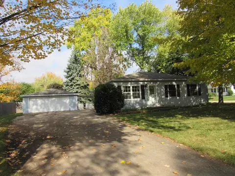 1184 Burnette St, Neenah, WI 54956