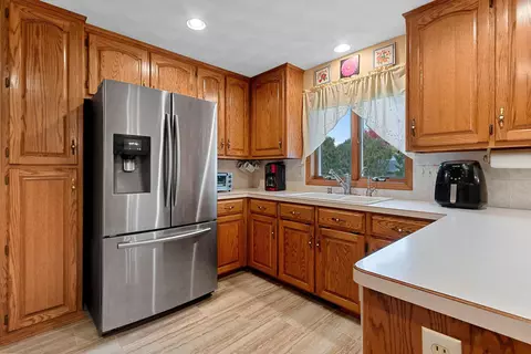w2442 Greenspire Way, Appleton, WI 54915 photo 8